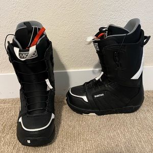 Men’s Burton MOTO snowboard boots. Sz 10